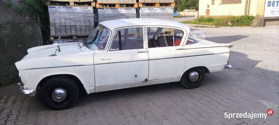 Hillman Super Minx na chodzie do renowacji