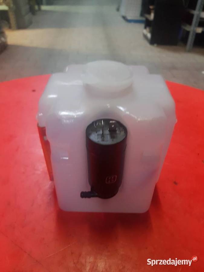 Zbiornik spryskiwacza z pompką MTZ PRONAR Sulechów sprzedam