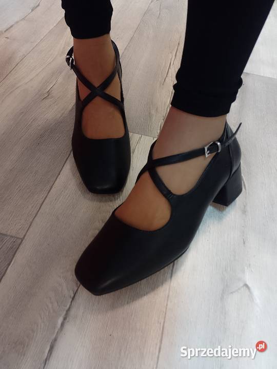 42 Czarne czółenka wieczorowe z zapięciem z skóra ekologiczna Moda i Styl