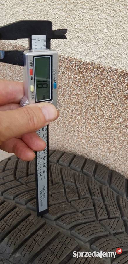 4 x Goodyear Ultra Grip Performance zimowe 24540 Chorzów sprzedam