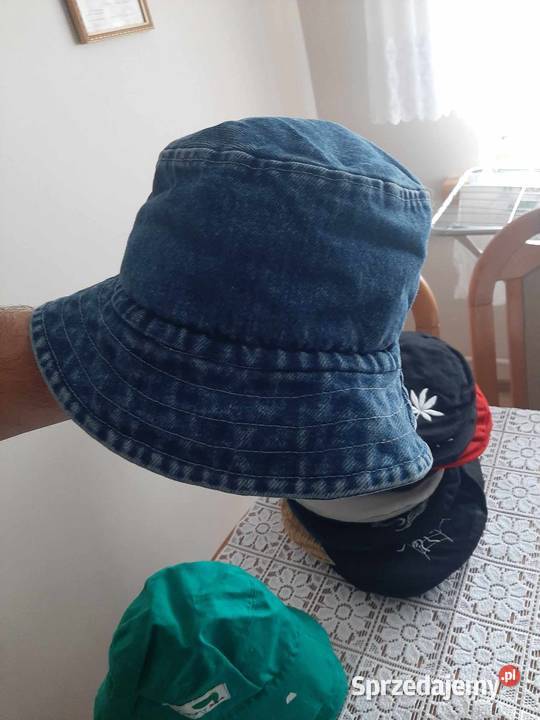 Kaszkiety i kapelusze Piętno sprzedam