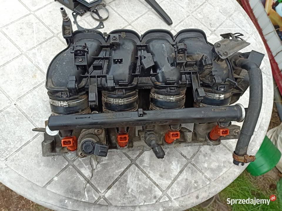 kolektor ssący z listwą i wtryskami alfa Romeo Szczecin sprzedam