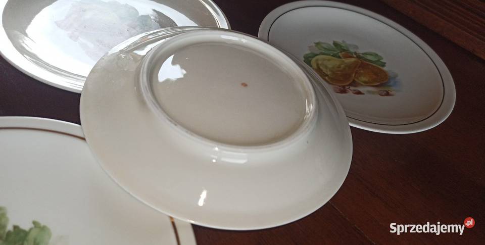 Talerzyki deserowe z owocami Porcelana i szkło