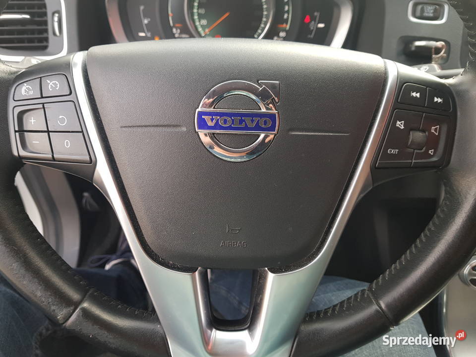 VOLVO V60 D3 2017 salon Polska Brzeg