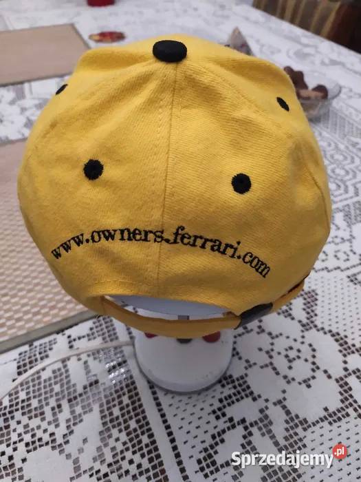 czapka z logo Ferrari podkarpackie Sanok