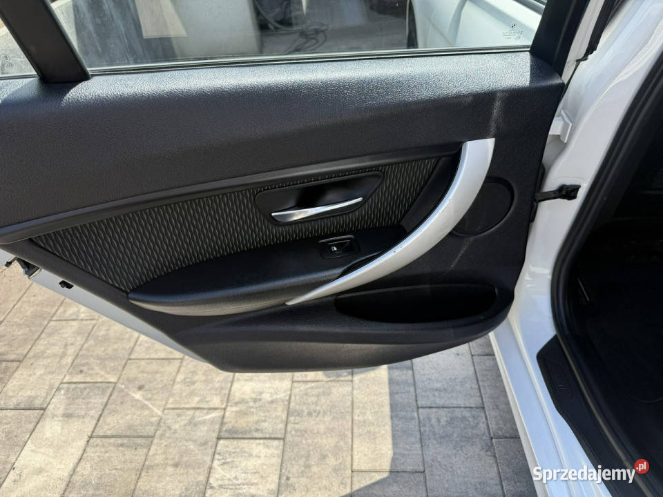 BMW 320 zadbana F30F31 2012 garażowany Poznań