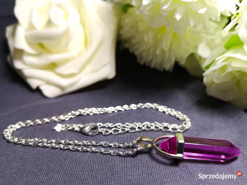 Naszyjnik z różowym kryształem