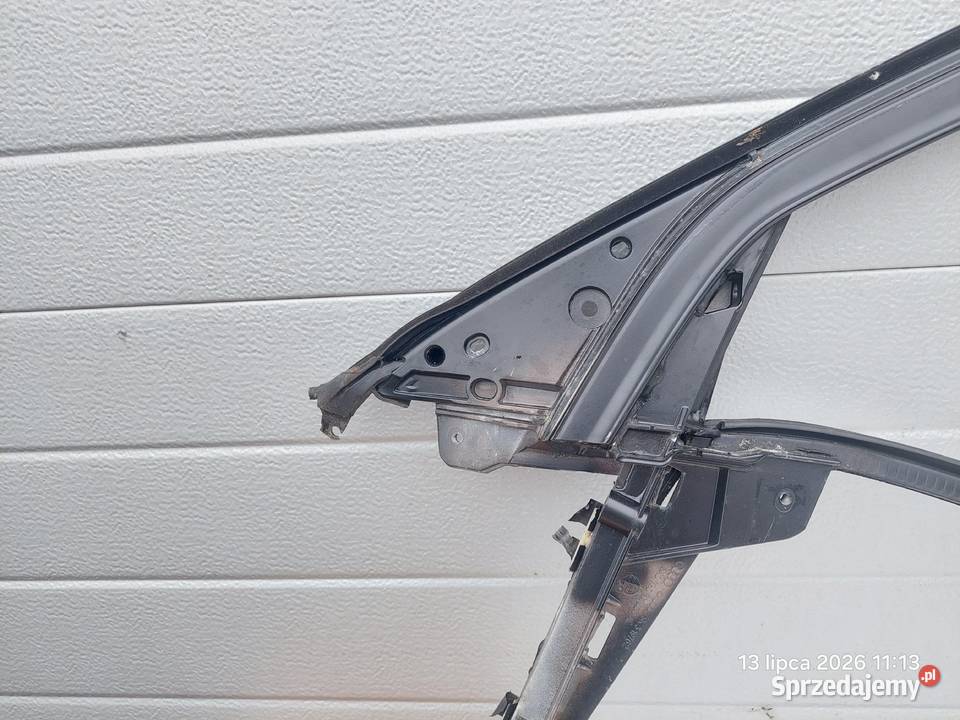 AUDI A8 D3 42 TDI 0510 RAMKA SZYBY DRZWI PRAWA Drzwi Włoszczowa