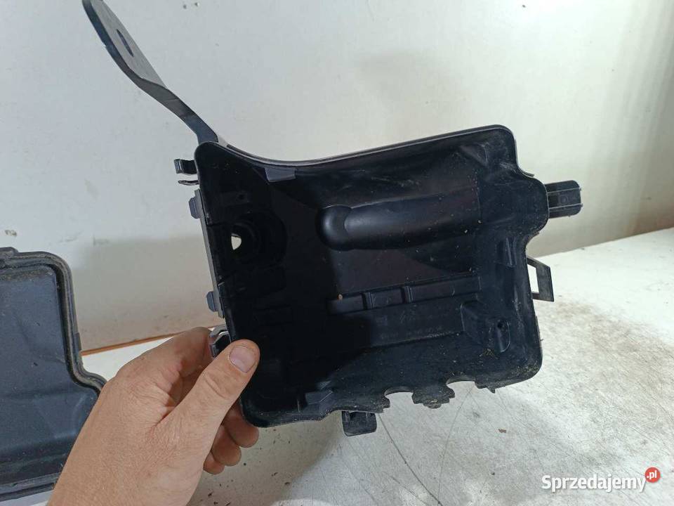 OBUDOWA SKRZYNKI BEZPIECZNIKÓW CITROEN C3