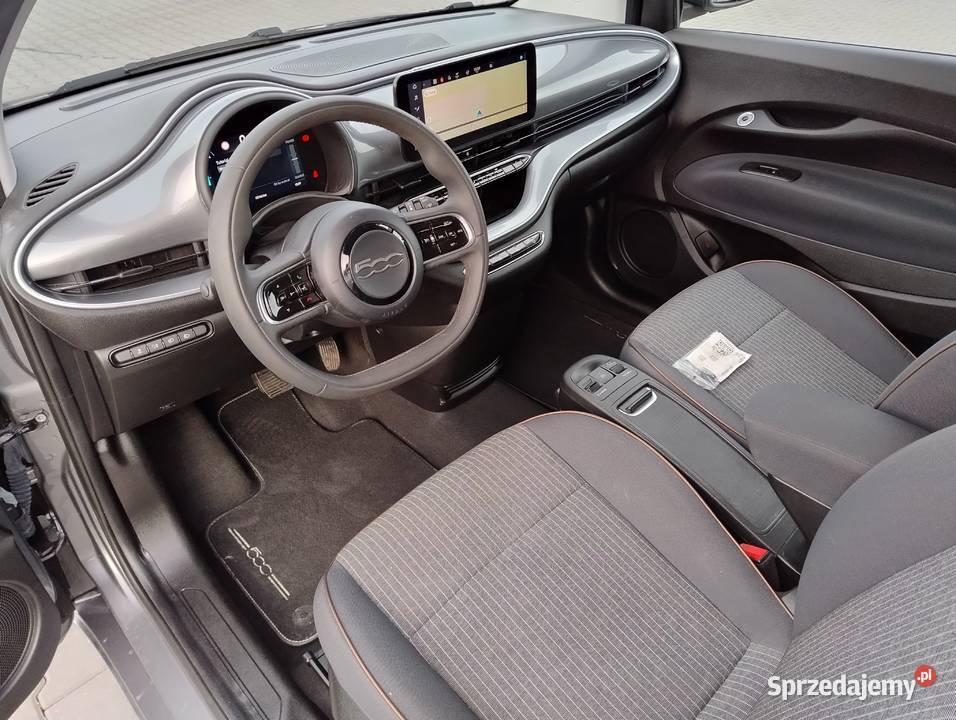 Fiat 500e 2022r Lekko uszkodzony Pali i jeździ radio Zarszyn