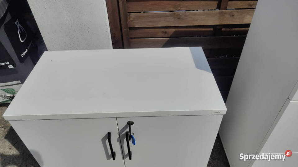 Komplet mebli biurowych MDD 2 x szafka 2 x