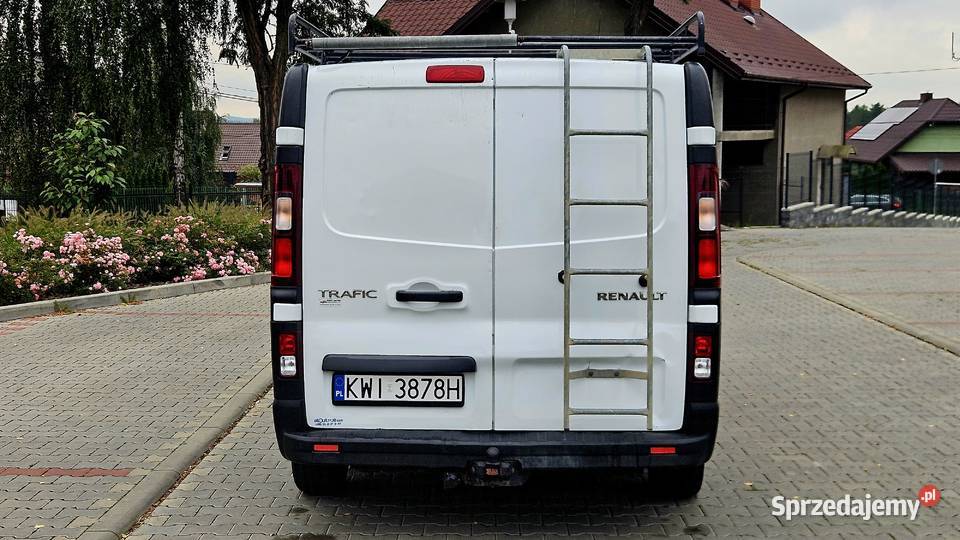 Renault Trafic 16 DCI 95 Bagażnik Hak Euro 6 Szarów sprzedam