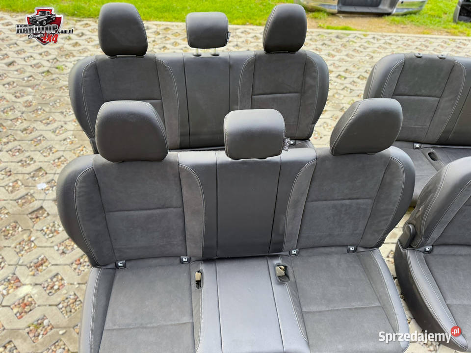 Kanapa Fotele Tył Tylne Nissan Navara NP300