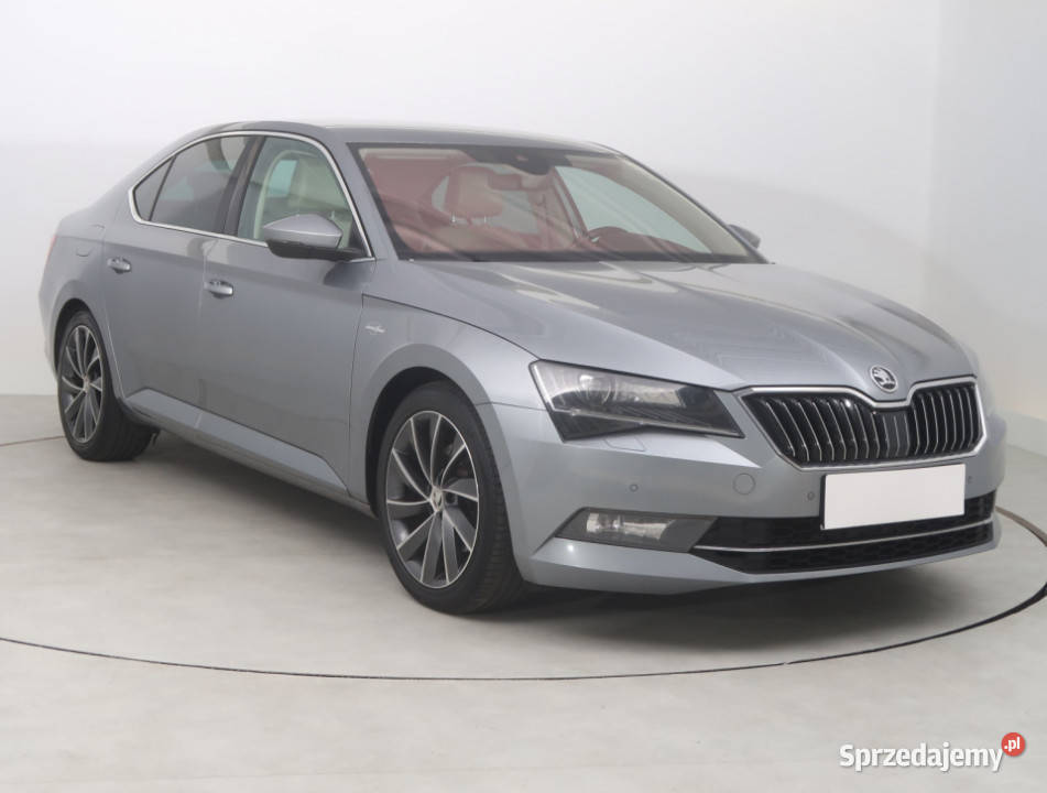 Skoda Superb 20 TDI gniazdo USB sprzedam
