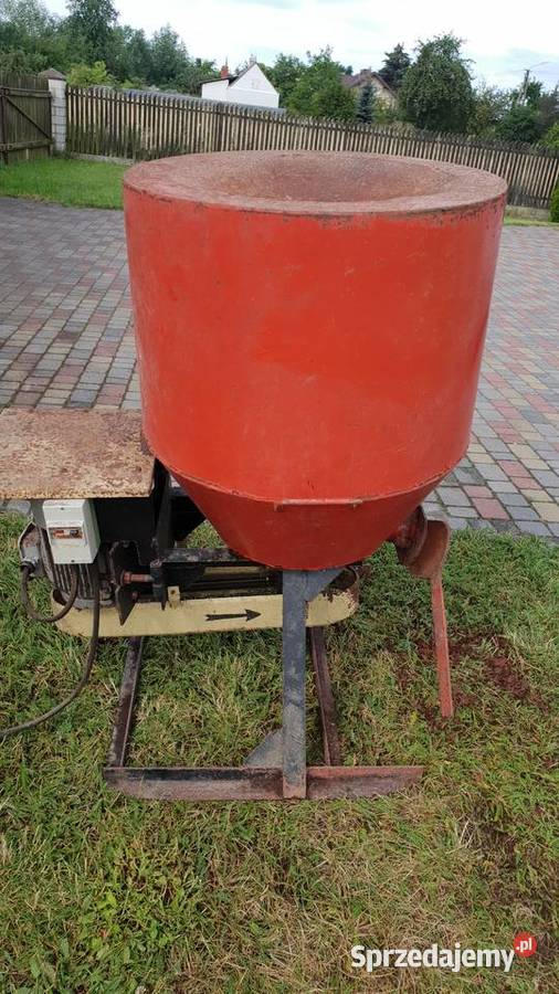 Mieszalnik pasz na mokro Licheń Stary