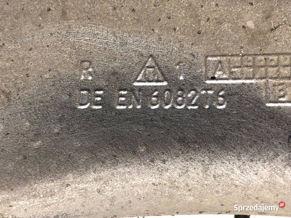 WAHACZ PRAWY PRZÓD BMW F07 Hatchback 0917