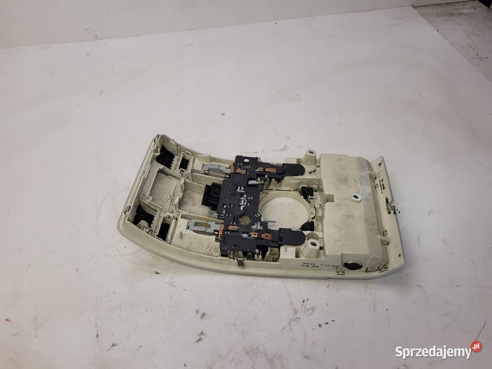 LAMPKA OŚWIETLENIE KABINY AUDI A6 C6 4F0947135M Przystajń sprzedam
