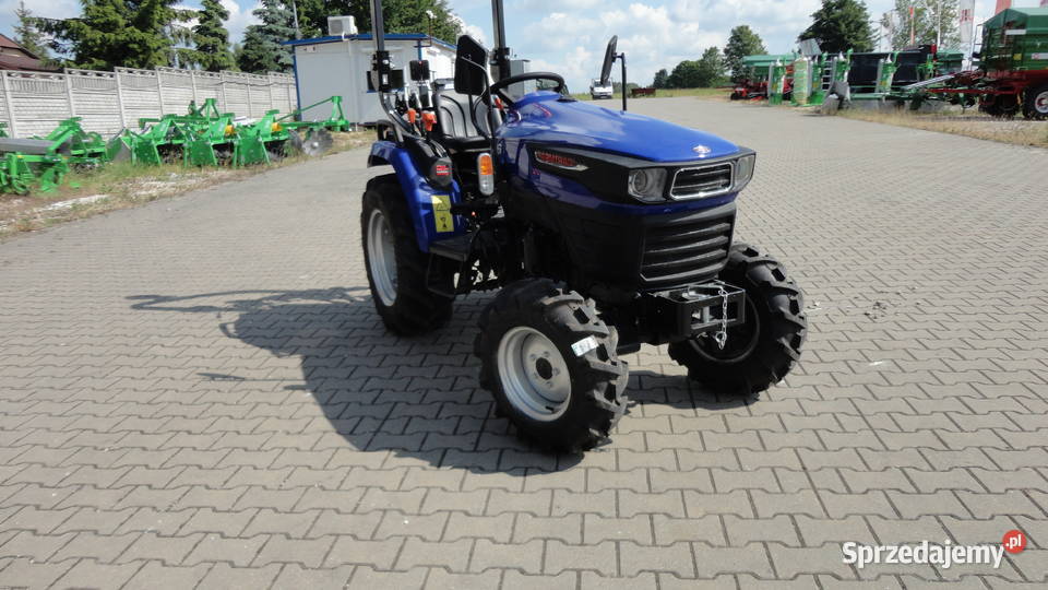 Farmtrac KUBOTA 26 bez kabiny z ładowczem Ciągniki