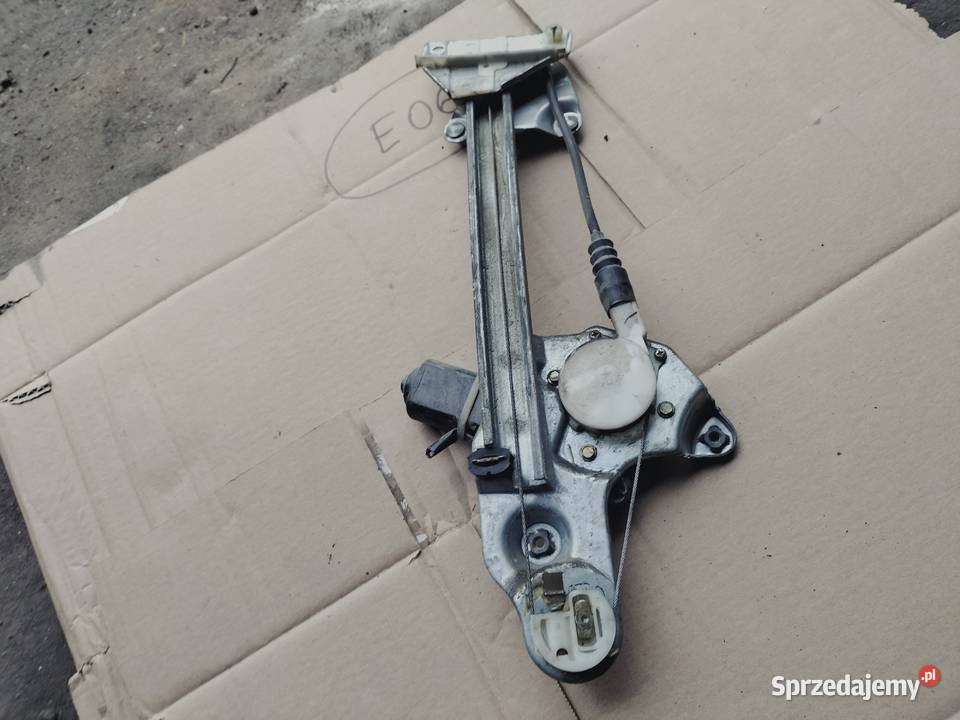 SIŁOWNIK MECHANIZM PODNOSZENIA SZYBY prawy tył Kamień-Kolonia