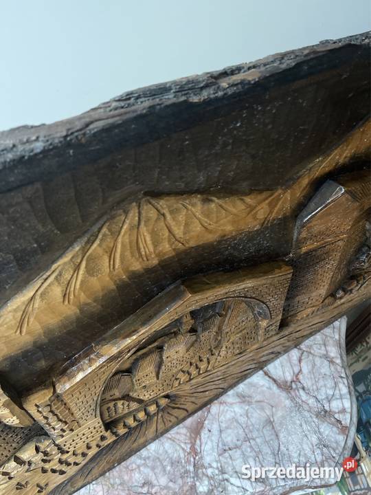 Rękodzieło obraz rzeźbiony na deskach relief