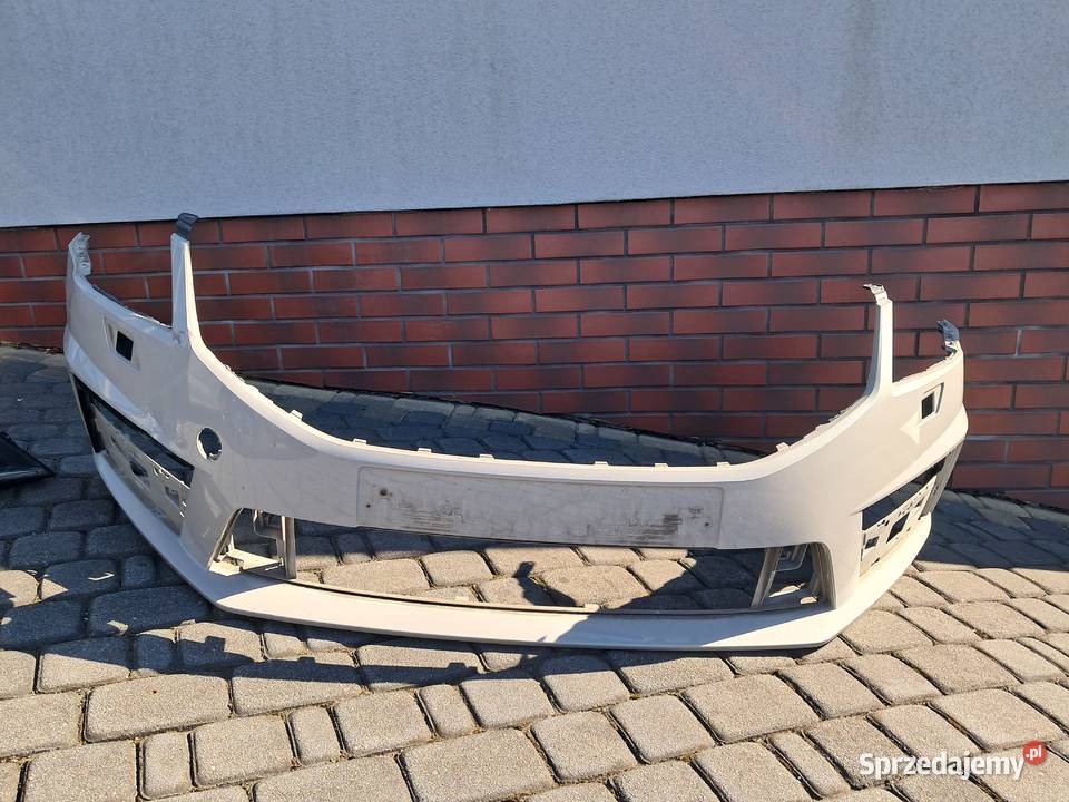 Zderzak Skoda Octavia Vrs nie jest pęknięty do osobowe