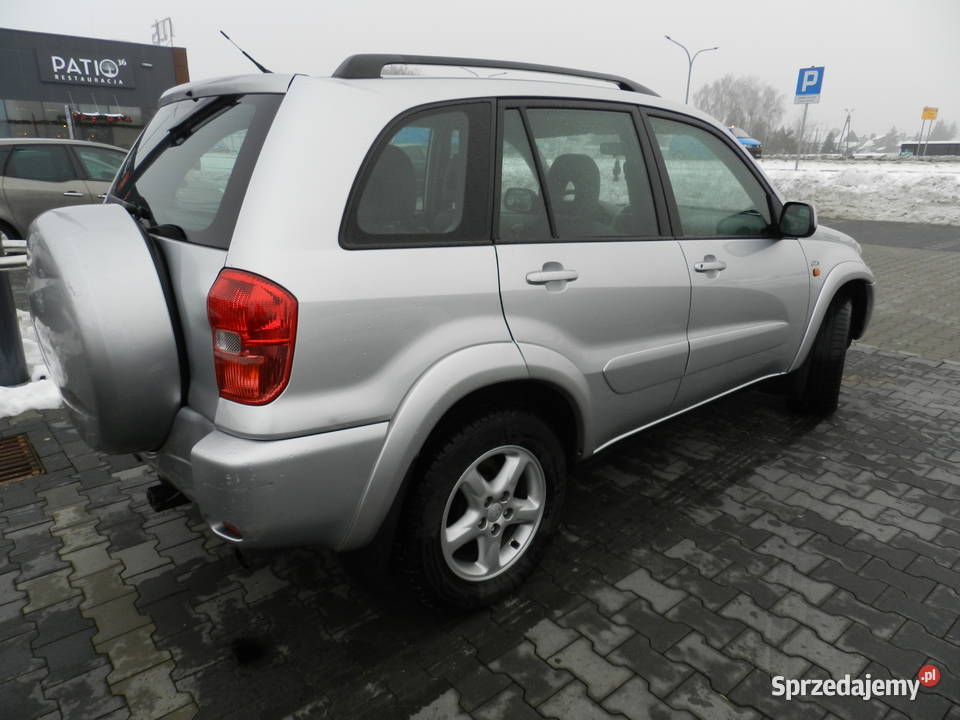 Toyota RAV4 5 drzwi klima hak 4x4 lakier metallic warmińsko-mazurskie