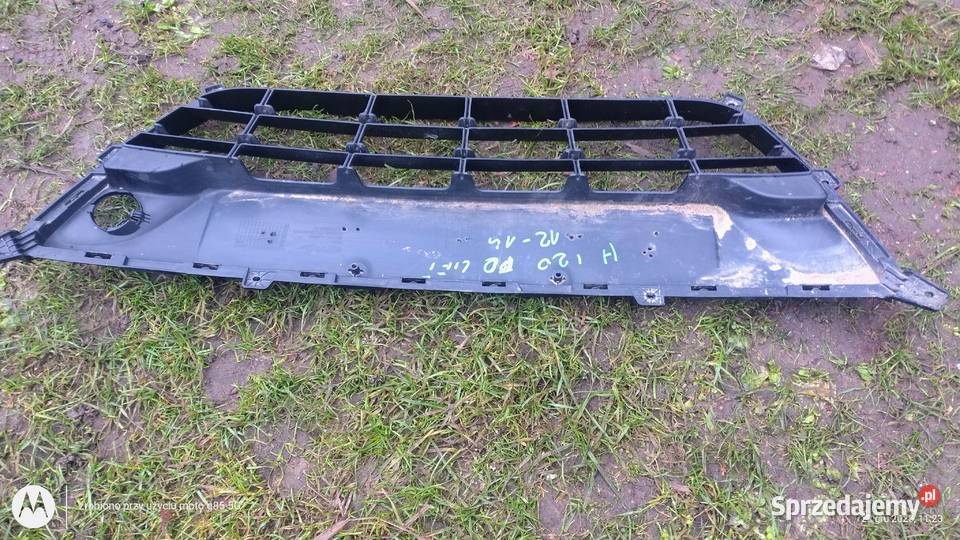 Środkowa atrapa zderzaka Hyundai i20 2013 r Zderzaki Lubin