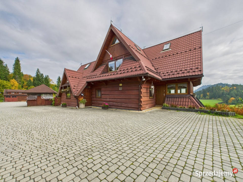 Drewniany dom z widokiem na Tatry Dursztyn