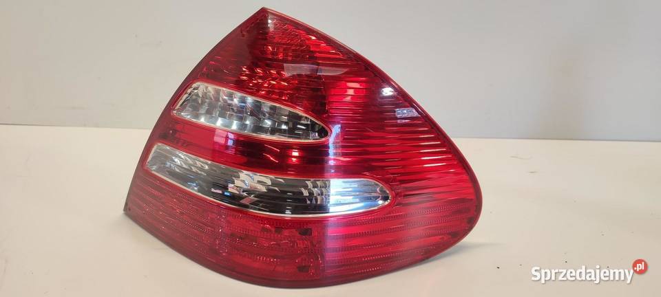MERCEDES W211 LAMPA LEWY TYŁ A2118200464