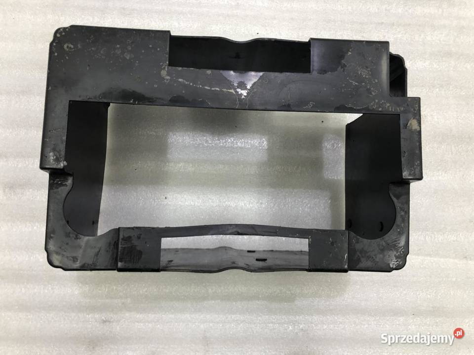 OBUDOWA AKUMULATORA NISSAN NAVARA D22