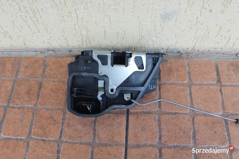 ZAMEK DRZWI LEWY TYŁ 5 PIN BMW E61 7154629