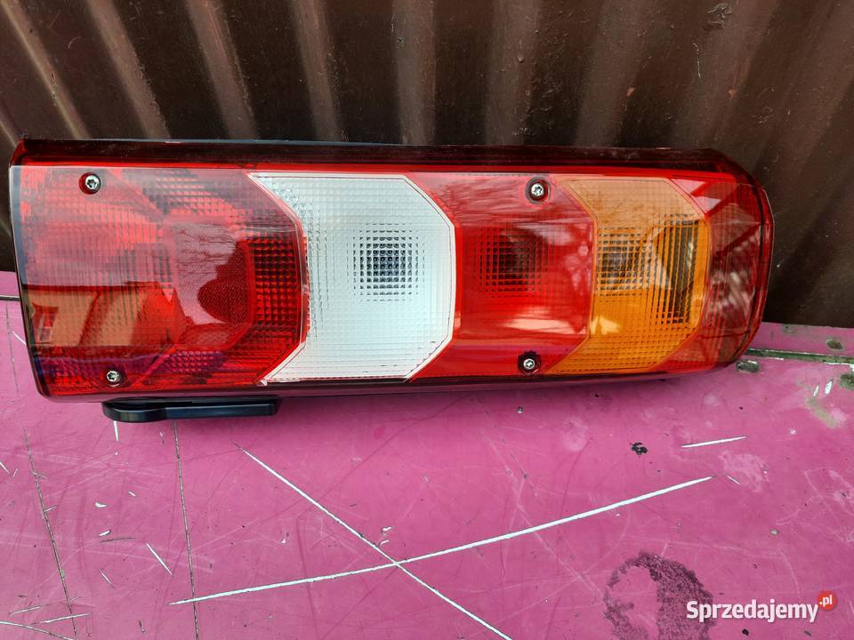 Mercedes actros 11r atego 13r lampa tylna prawa ciężarowe Pruszków sprzedam