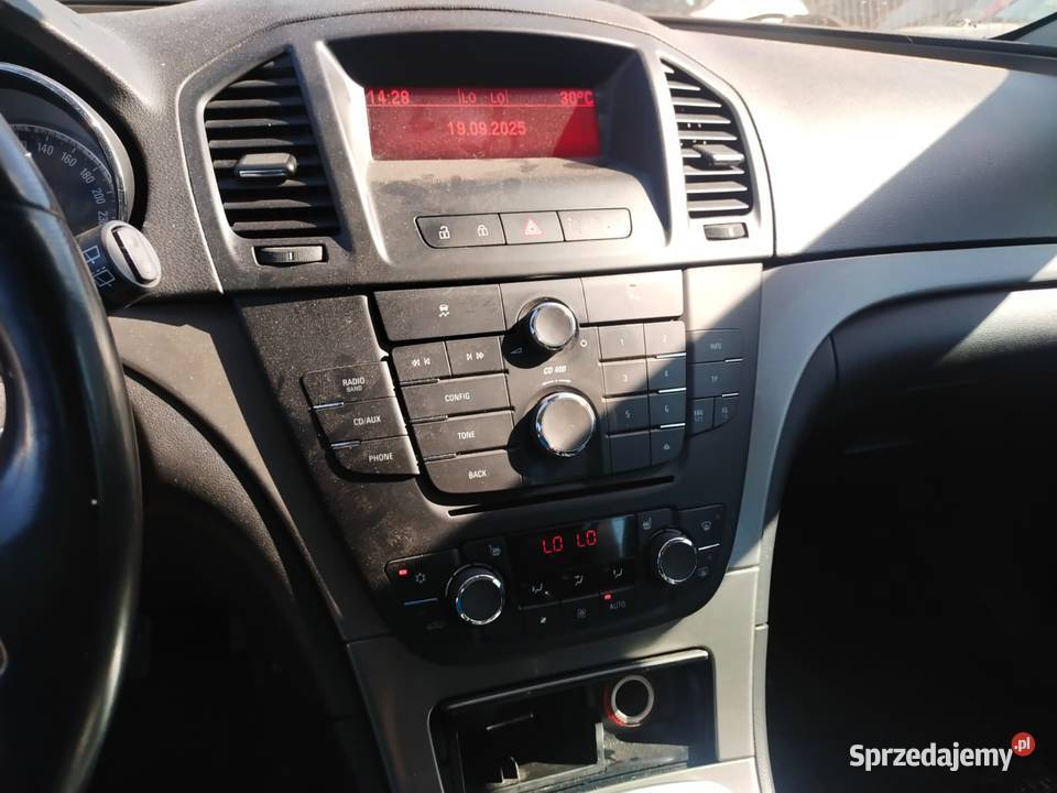 Samochód osobowy OPEL INSIGNIA TOURER SW czarny małopolskie Tarnów
