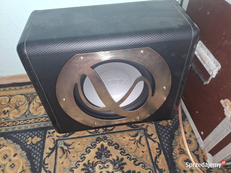 Infinitiv Subwoofer Ciasna