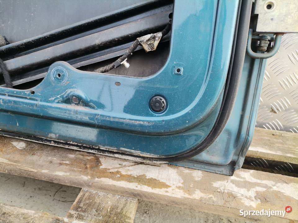 Drzwi Lewy Tył Volkswagen Touran Pozostałe Pogorzelec sprzedam