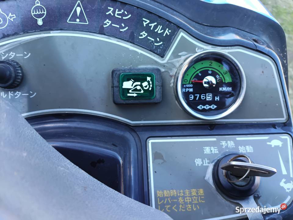 Iseki TPC 183 na gąsienicach Kubota Yanmar Kowal