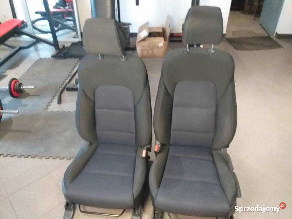 FOTELE PRZEDNIE HYUNDAI TUCSON III 1521 Skierniewice sprzedam