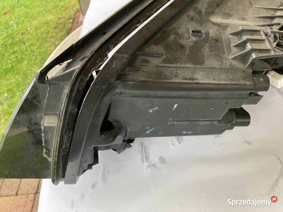 Reflektory xenonowe Vw Touareg 7P Skawina