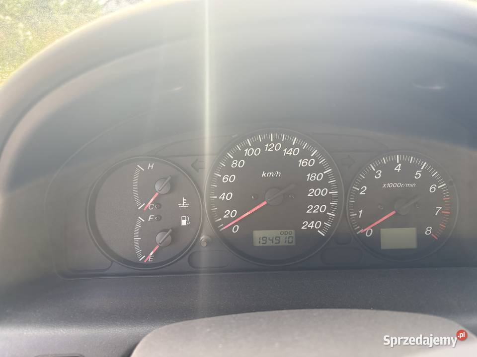 Mazda 626 20 benzyna 2001 produkcji 1991cm3