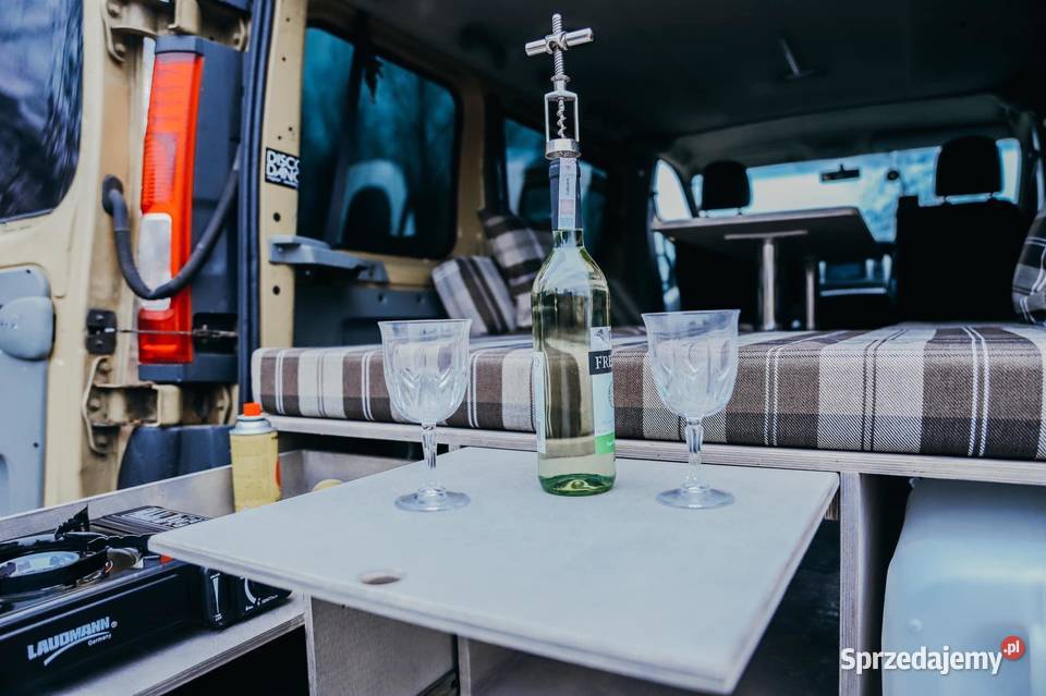 Zabudowa kempingowa kamper vivaro trafic scudo Syców