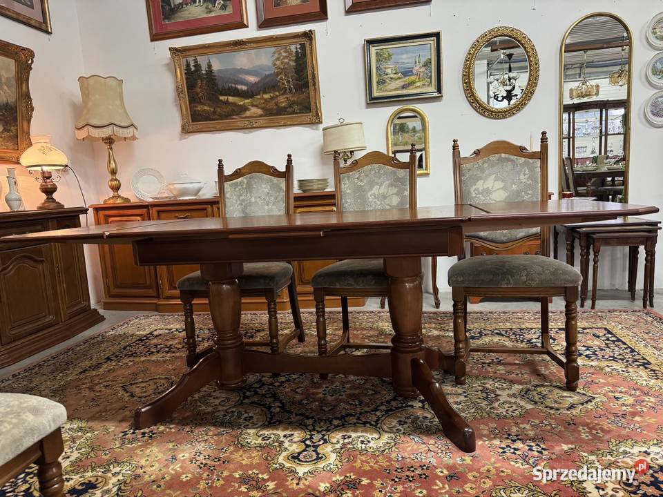 Drewniany stół rozkładany z dwoma wkładkami i