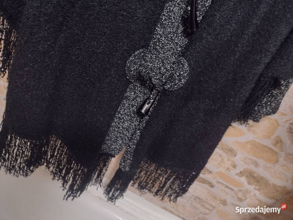 Wytworne futrzane Ponczo z Madrytu peleryna Kraków