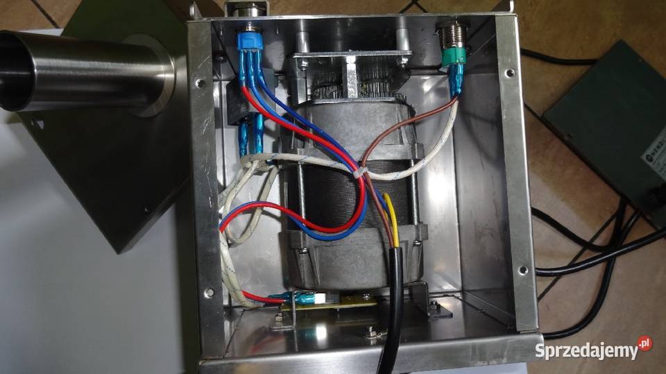 Krajalnica elektryczna do kiełbas HENDI 265109 Drezdenko