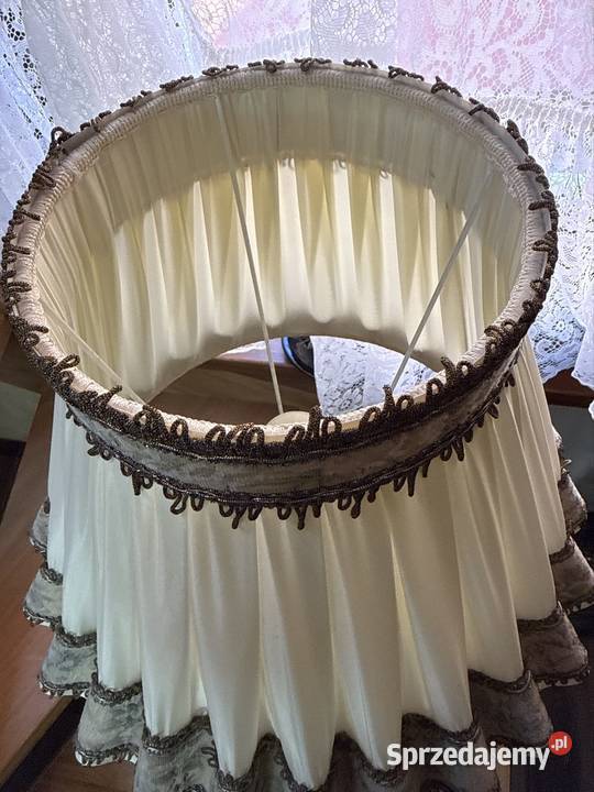 ekskluzywna gabinetowa lampa drewniana 110