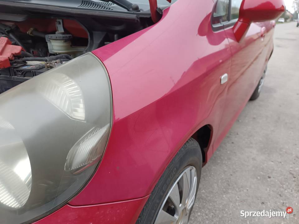 Honda Jazz 2 II błotnik lewy przód R81 samochód Częstochowa sprzedam