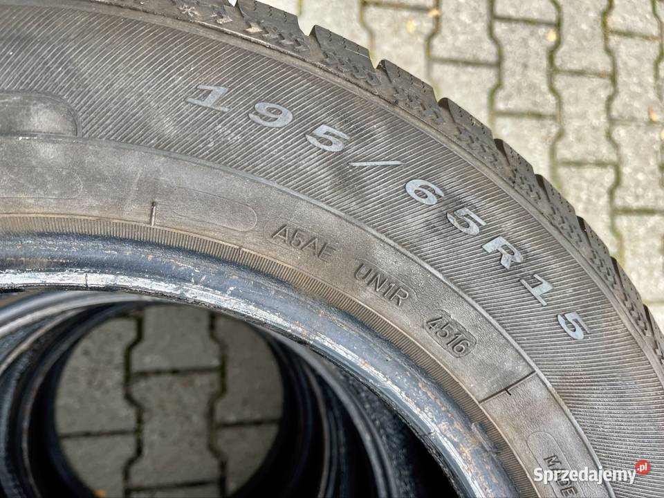 Opony zimowe 19565 R15 Dębica Frigo komplet 4 Świdnik sprzedam