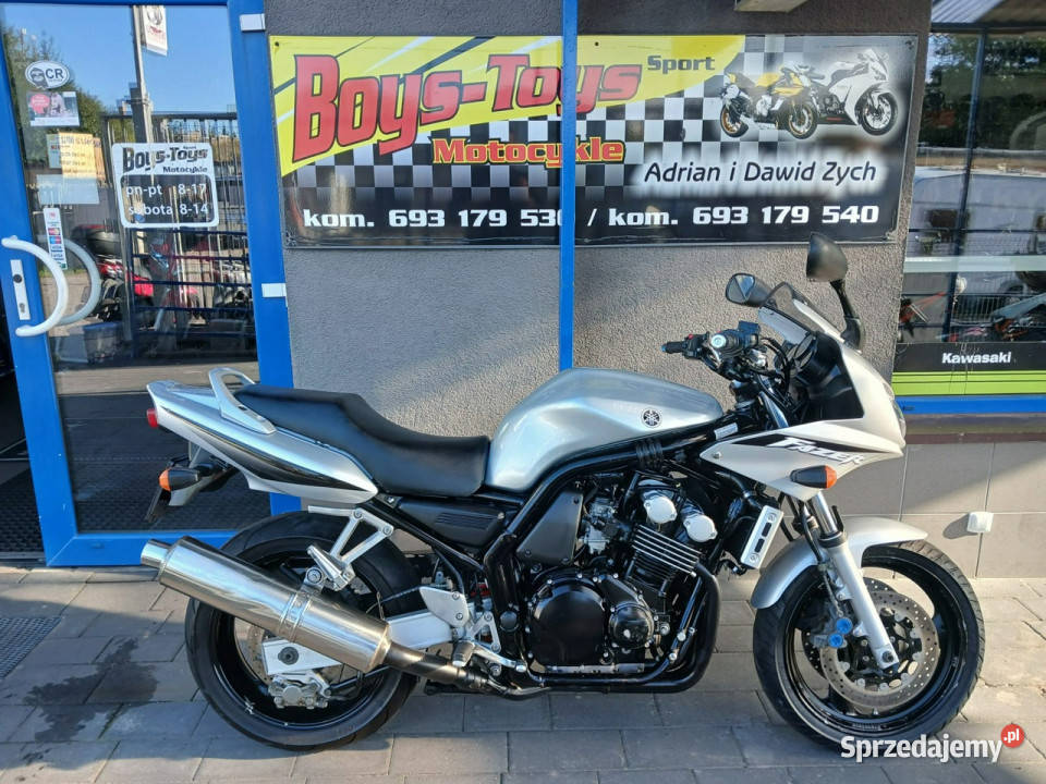 Yamaha FZS 600 Yamaha FZS 600 Barlinek