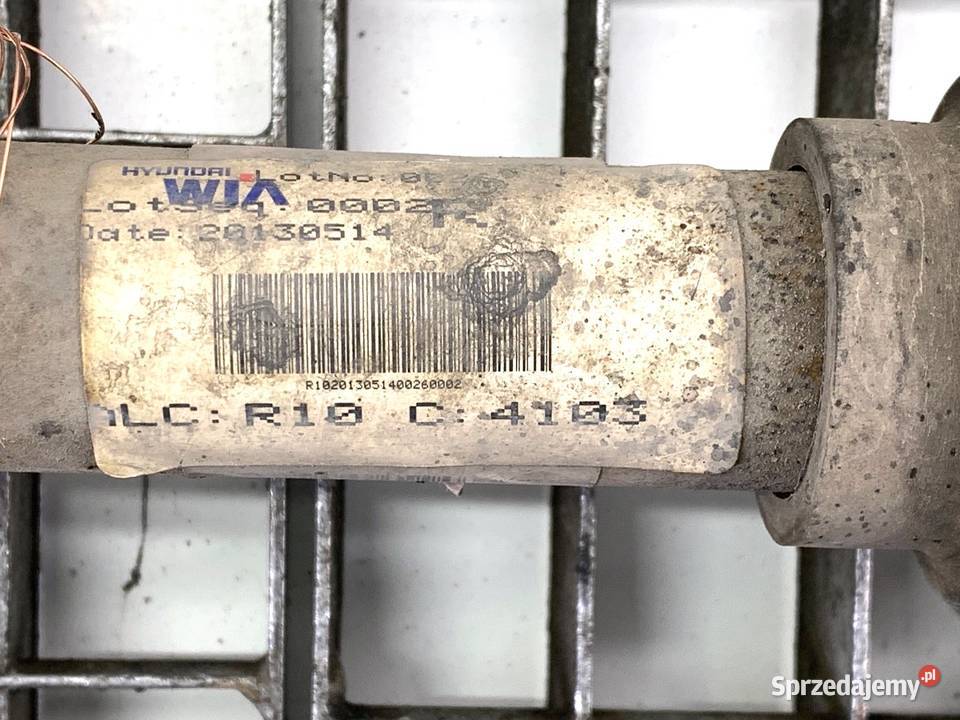 PÓŁOŚ PRAWY PRZÓD KIA CARENS IV 17 136 PRZEGUB