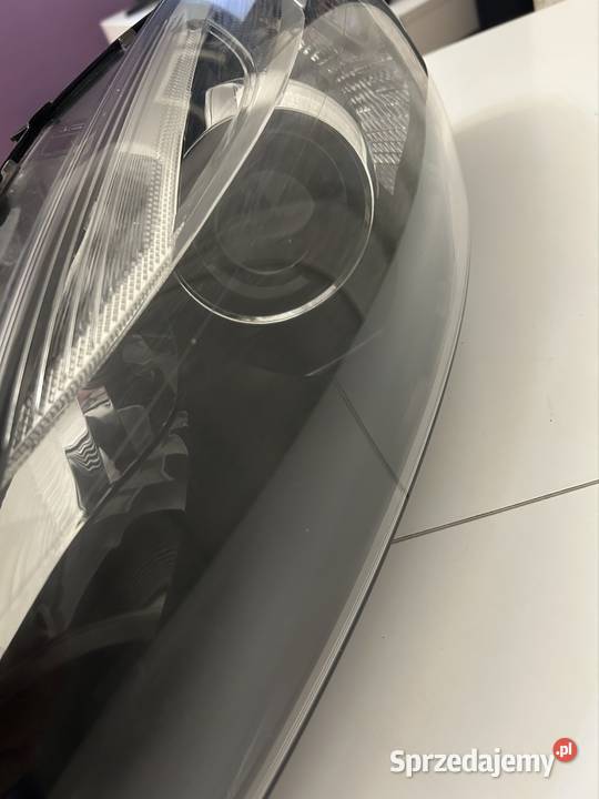 Lampa przednia lewa Xenon Volvo v40 Łaskarzew