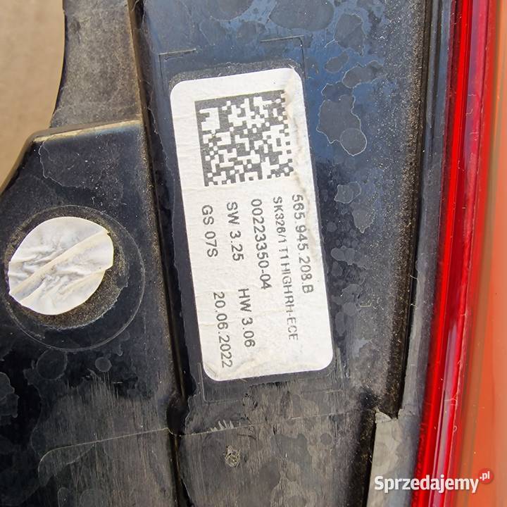 SKODA KODIAQ LIFT LAMPA PRAWY TYŁ IDEALNA osobowe Bieleń